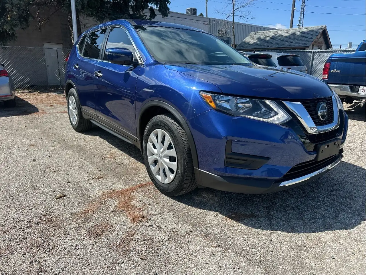 Nissan Rogue fotografie Nissan Rogue