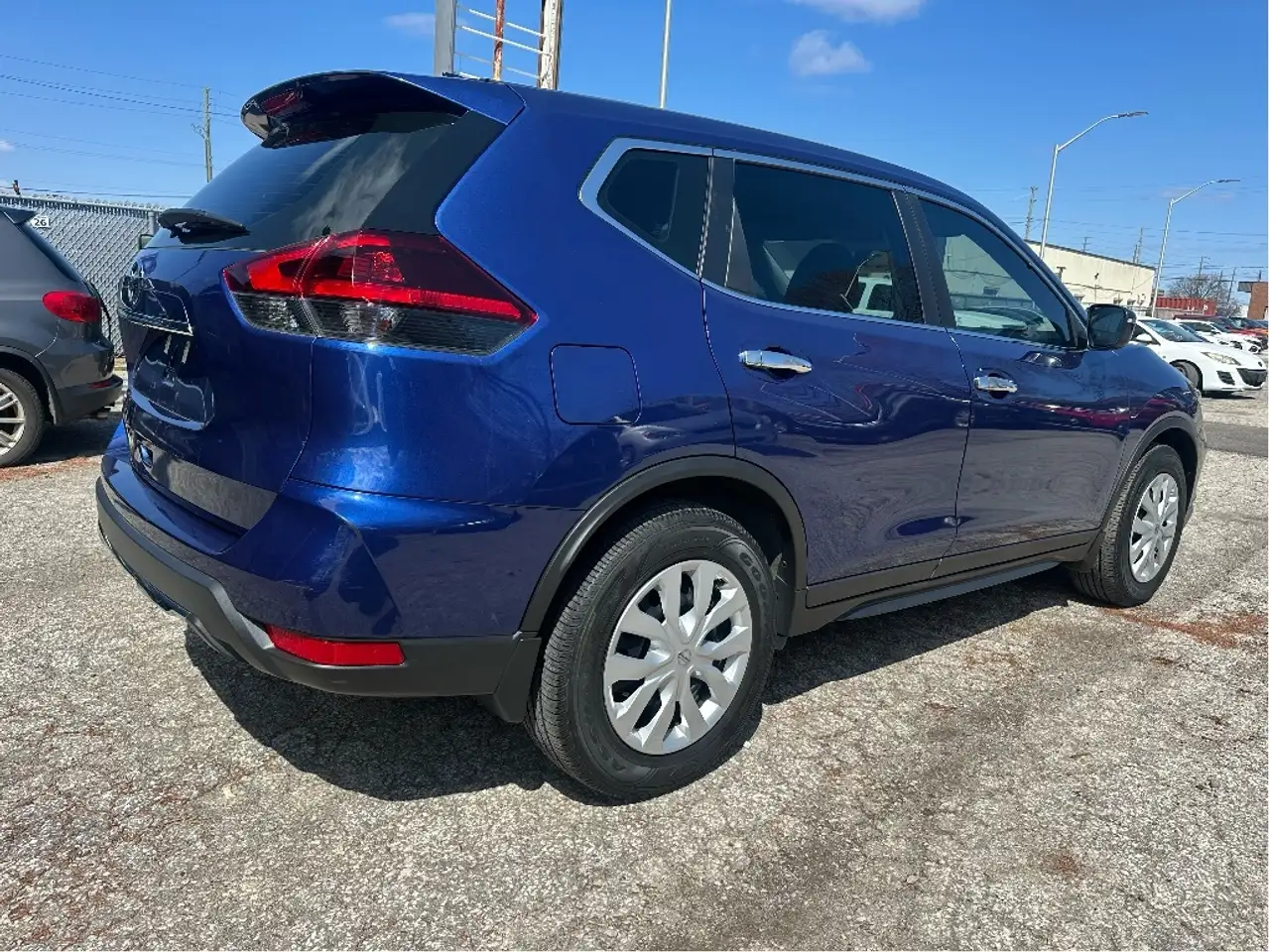 Nissan Rogue fotografie Nissan Rogue