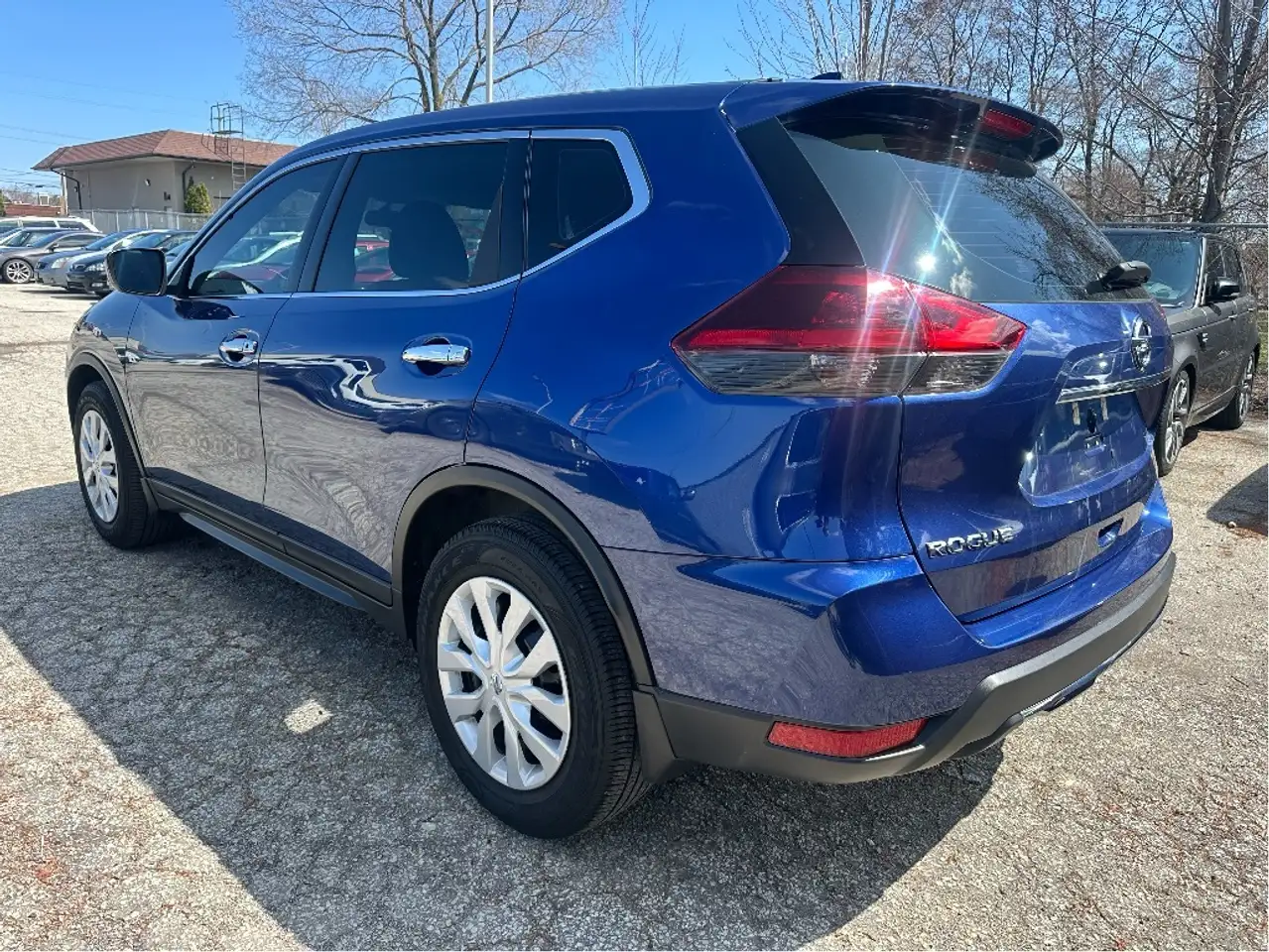 Nissan Rogue fotografie Nissan Rogue