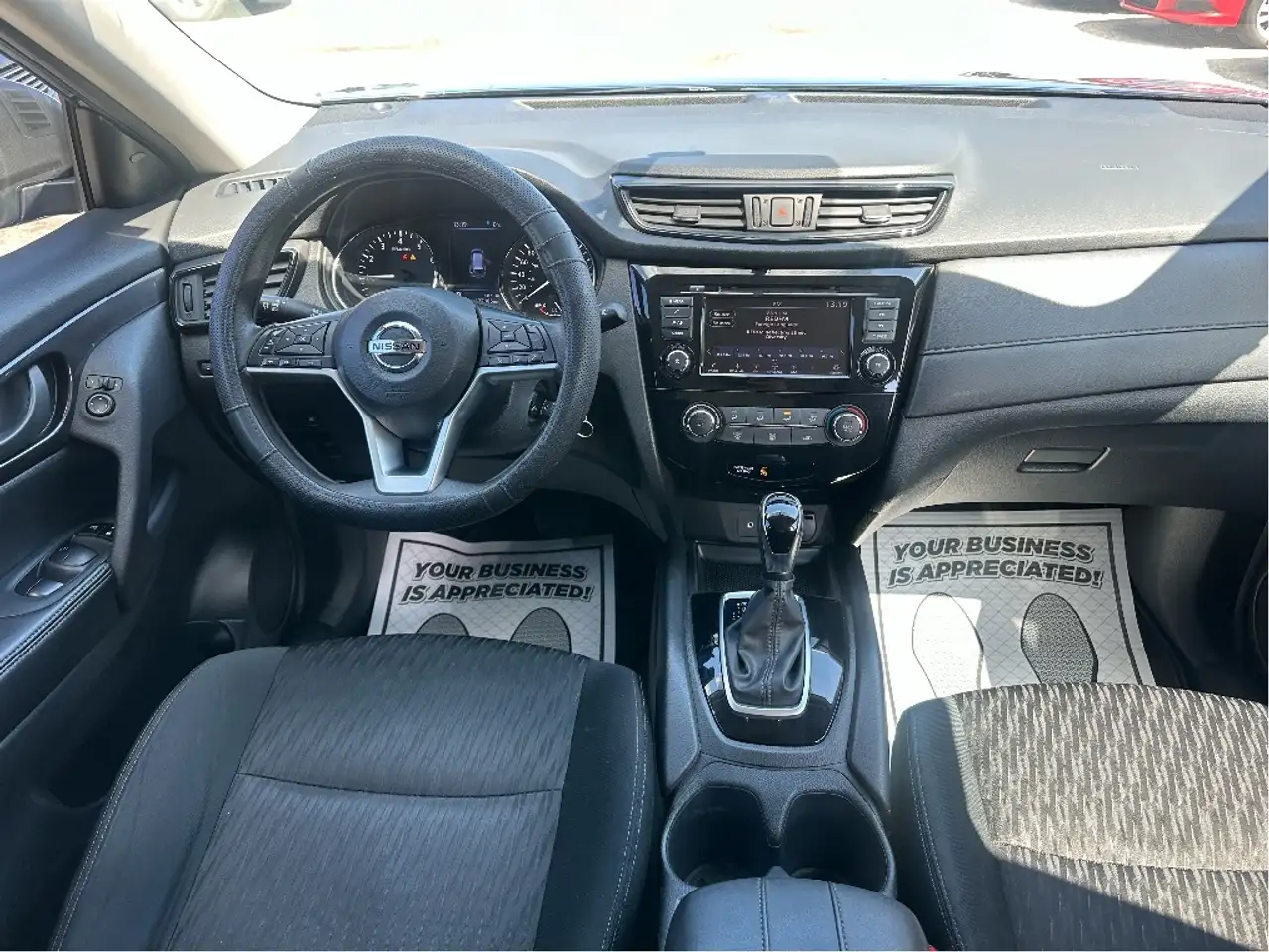 Nissan Rogue fotografie Nissan Rogue