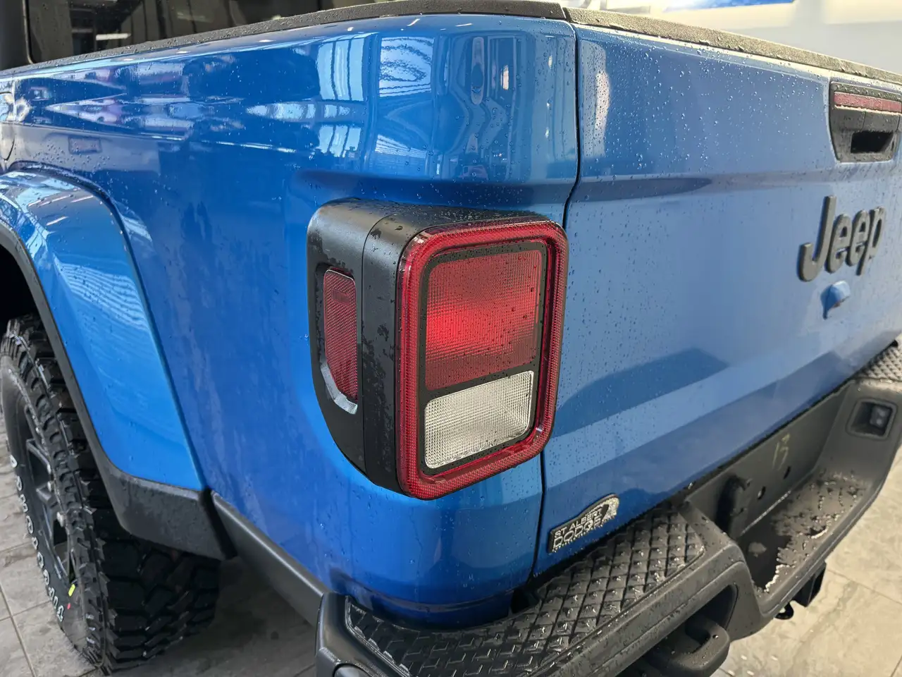 Jeep Gladiator photo Jeep Gladiator