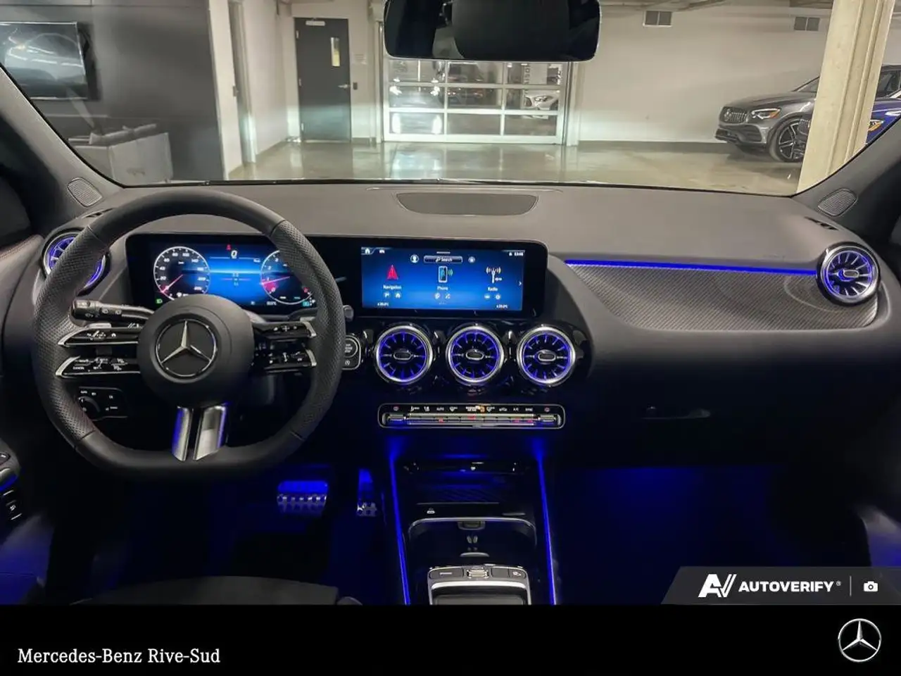 Mercedes-Benz GLA снимка Mercedes-Benz GLA