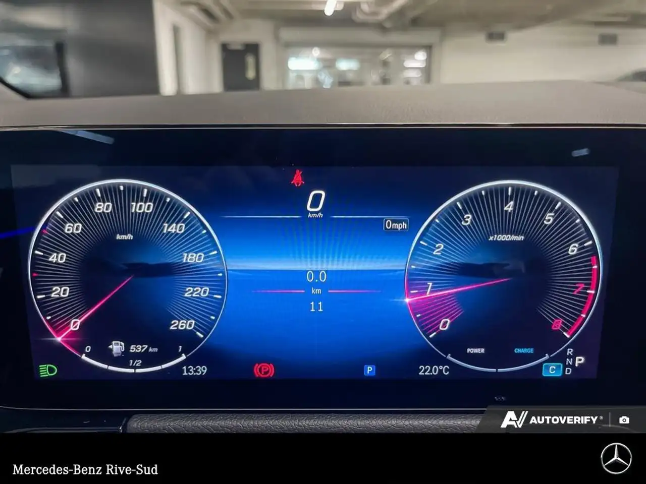 Mercedes-Benz GLA снимка Mercedes-Benz GLA
