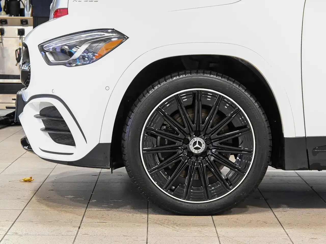 Mercedes-Benz GLA снимка Mercedes-Benz GLA