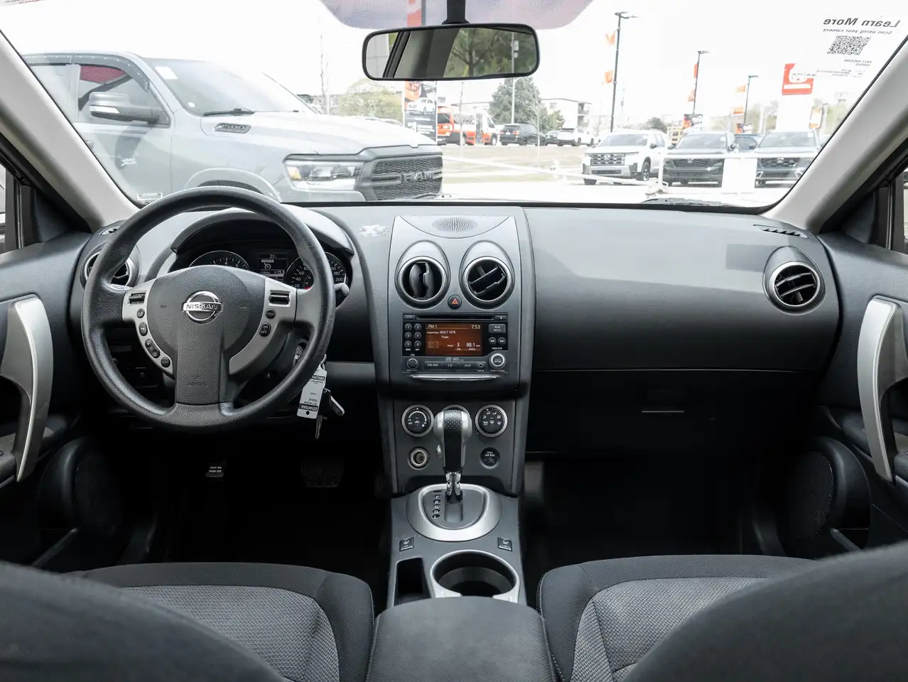 Nissan Rogue fotografie Nissan Rogue