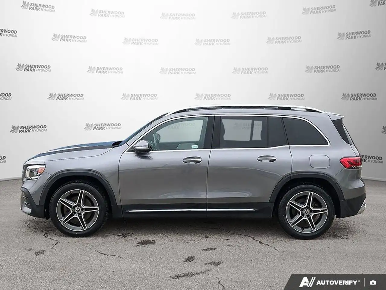Mercedes-Benz GLB снимка Mercedes-Benz GLB