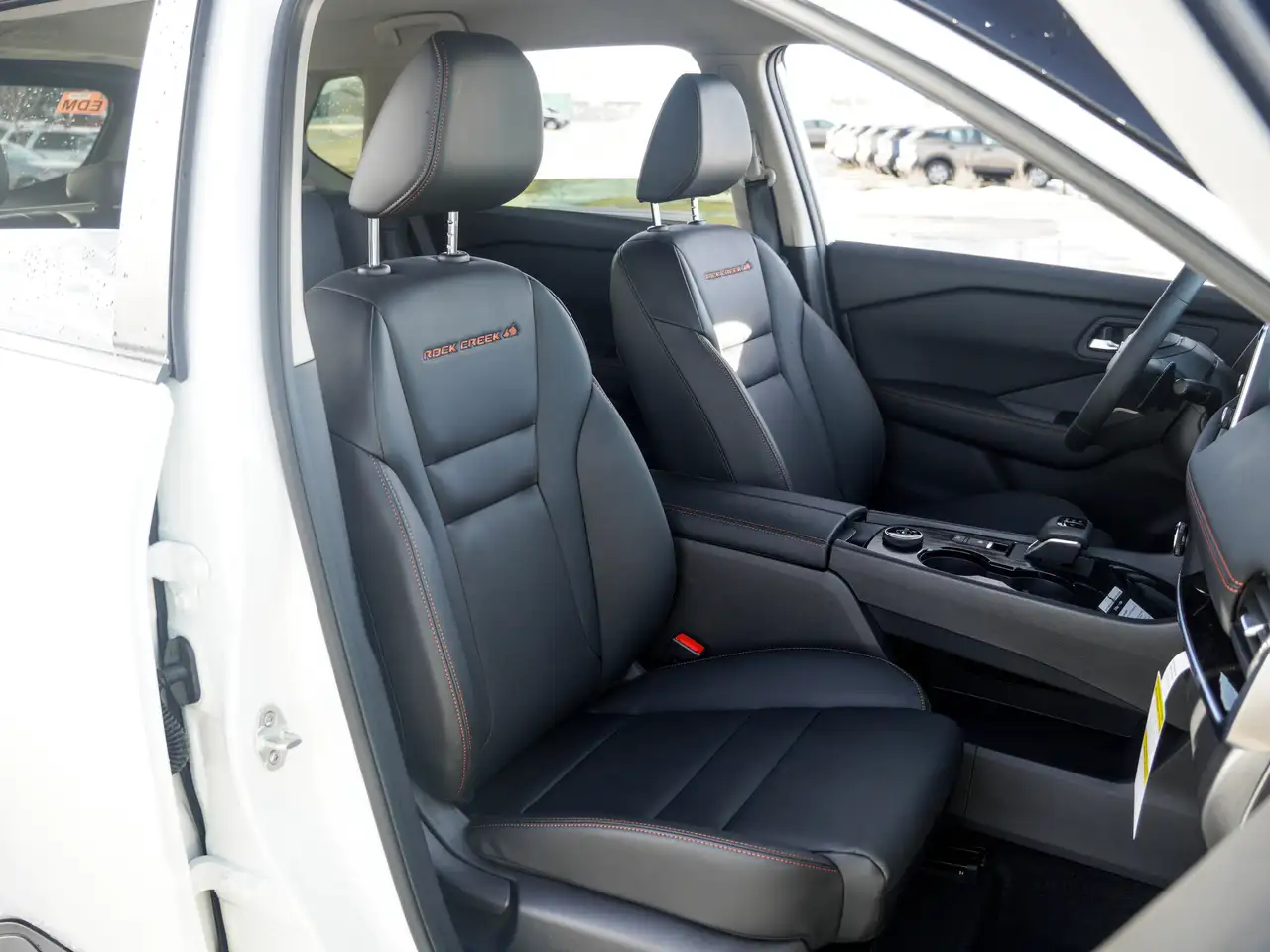 Nissan Rogue fotografie Nissan Rogue