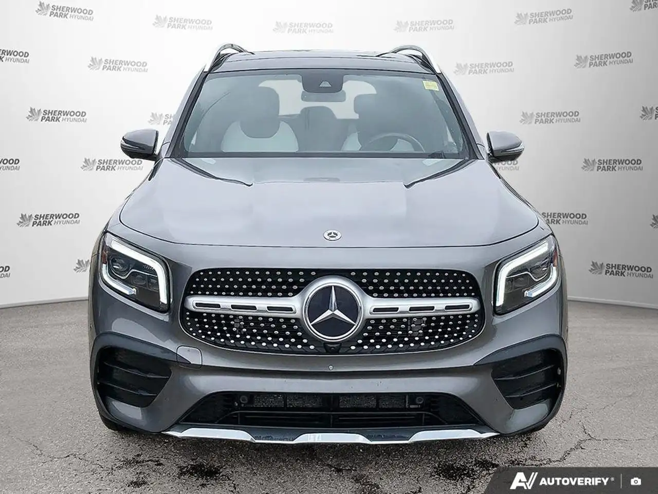 Mercedes-Benz GLB снимка Mercedes-Benz GLB