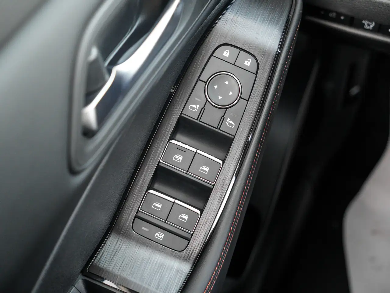 Nissan Rogue fotografie Nissan Rogue