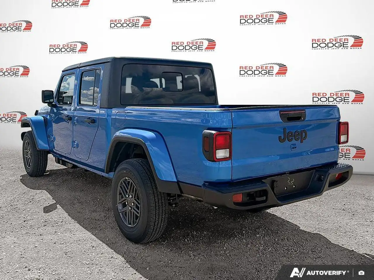 Jeep Gladiator снимка Jeep Gladiator