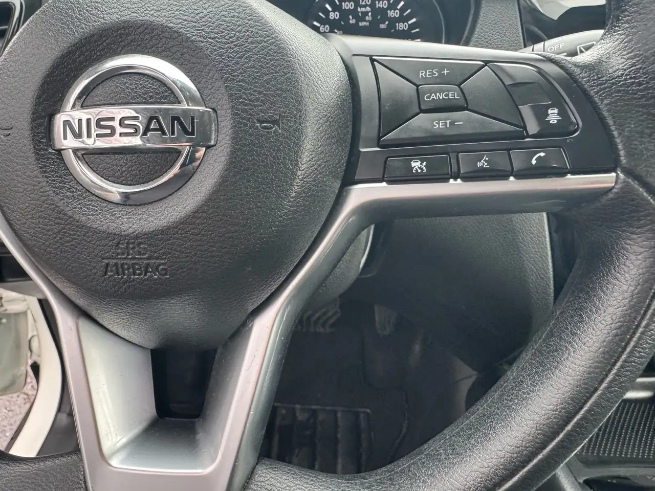 Nissan Rogue fotografie Nissan Rogue