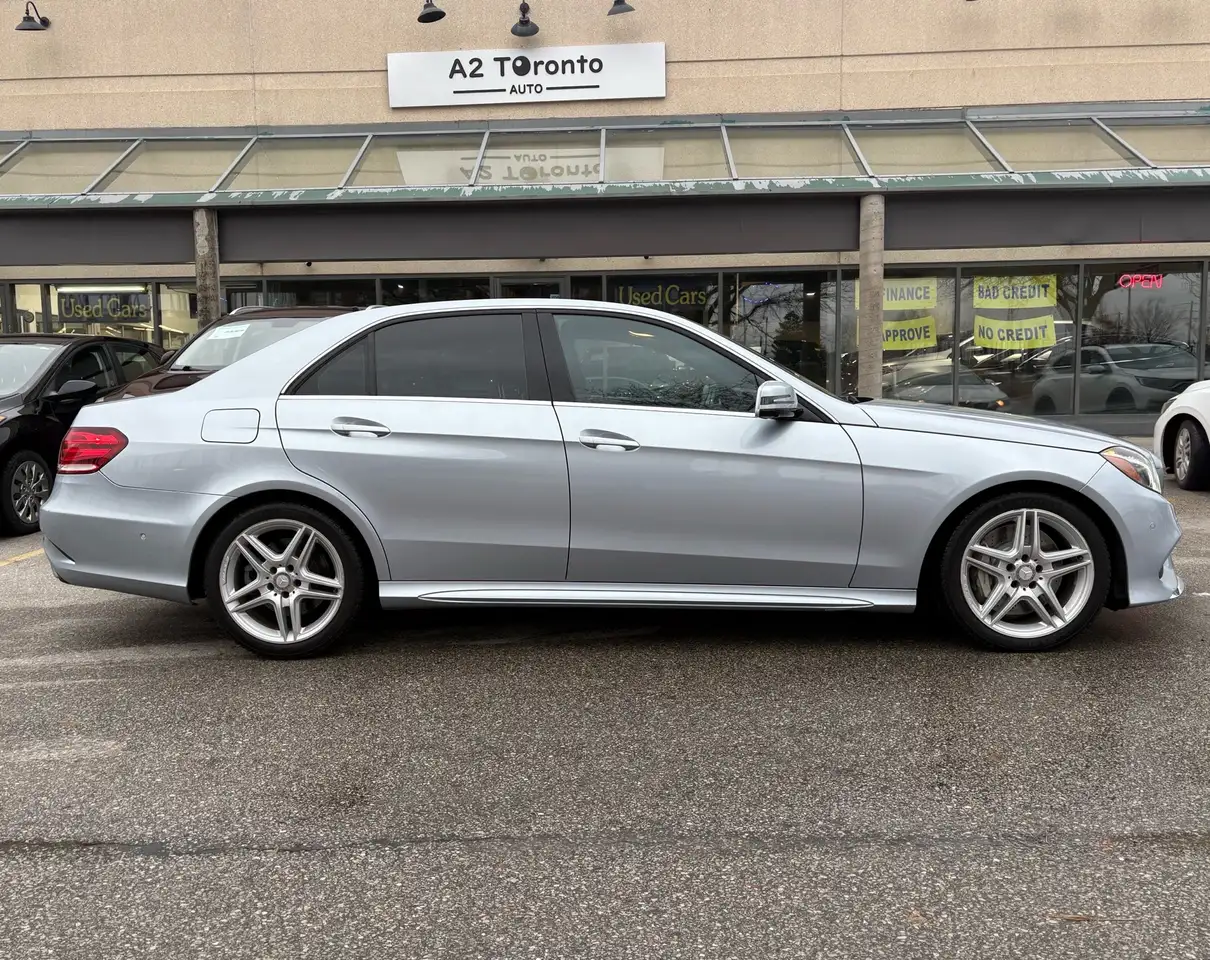 Mercedes-Benz E-Class снимка Mercedes-Benz E-Class