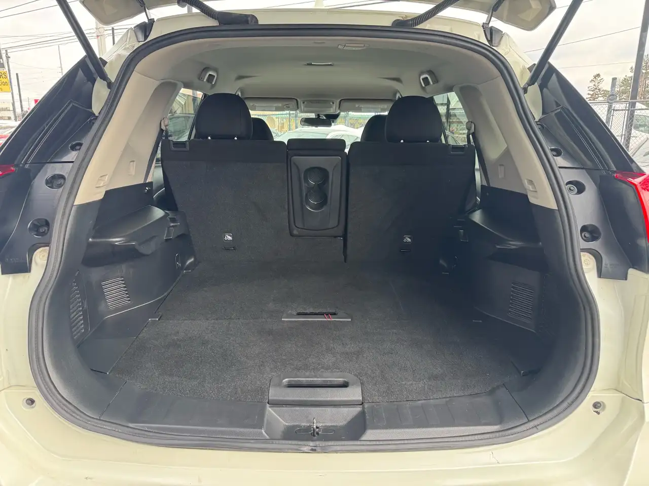 Nissan Rogue fotografie Nissan Rogue