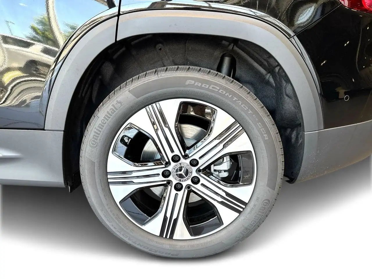 Mercedes-Benz EQB снимка Mercedes-Benz EQB