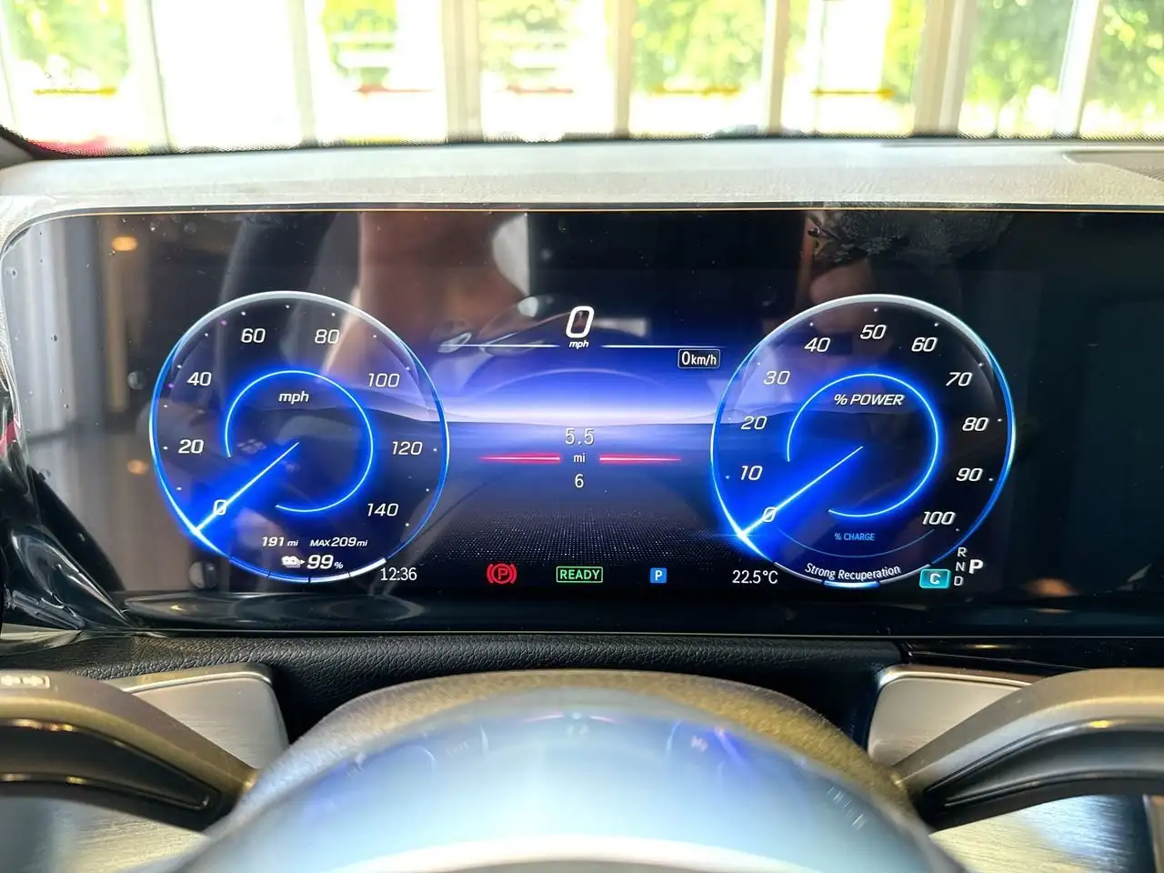 Mercedes-Benz EQB снимка Mercedes-Benz EQB