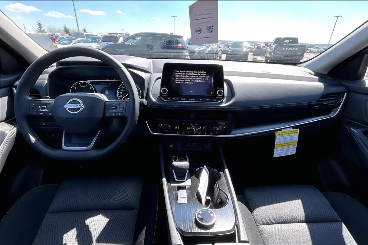 Nissan Rogue fotografie Nissan Rogue