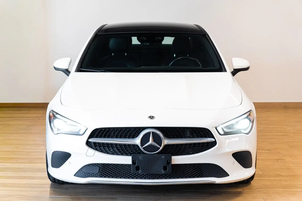 Mercedes-Benz CLA снимка Mercedes-Benz CLA