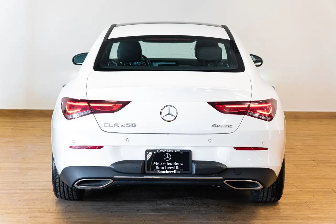 Mercedes-Benz CLA снимка Mercedes-Benz CLA