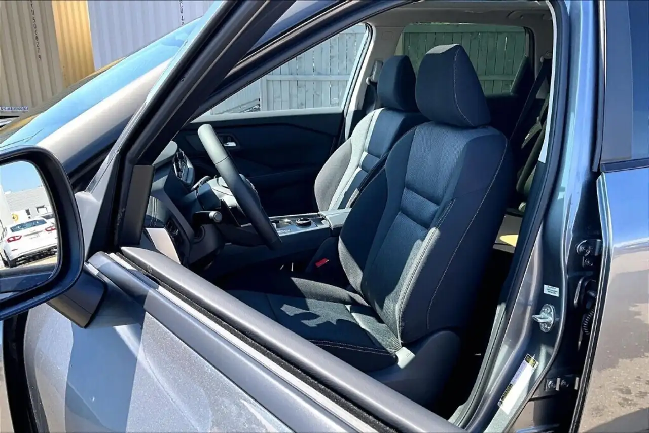Nissan Rogue fotografie Nissan Rogue