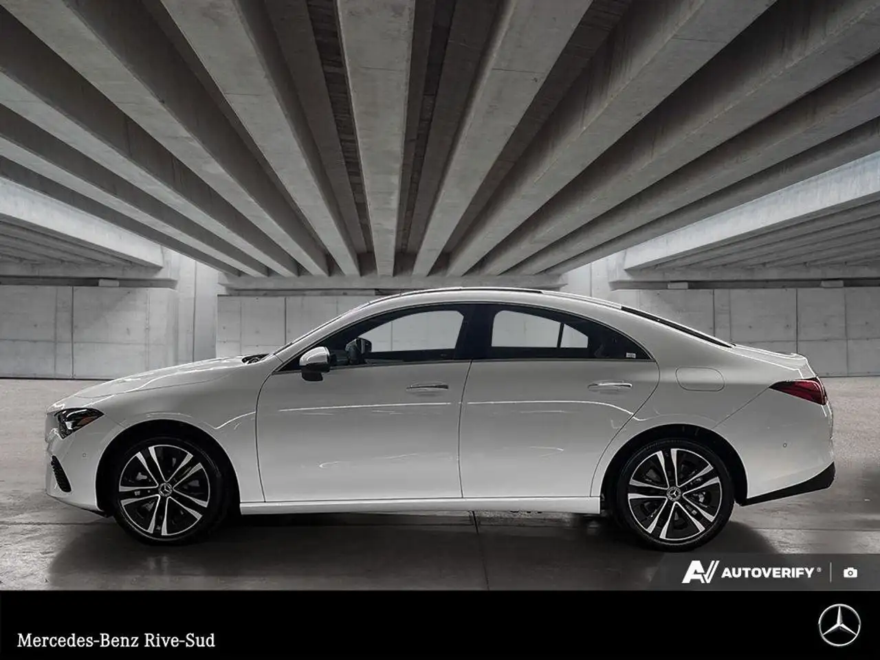 Mercedes-Benz CLA снимка Mercedes-Benz CLA