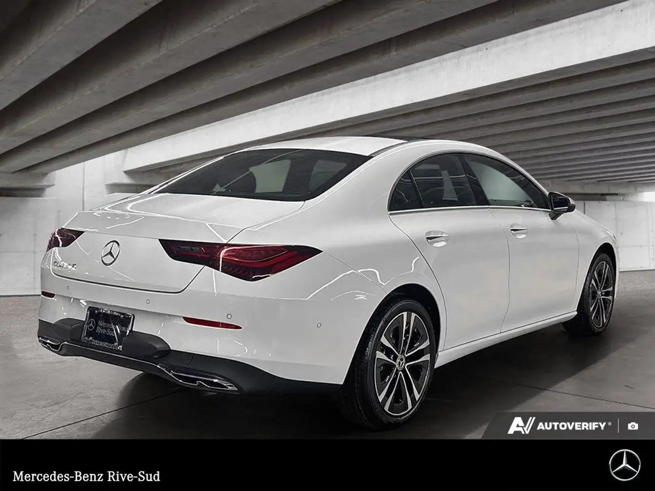 Mercedes-Benz CLA снимка Mercedes-Benz CLA