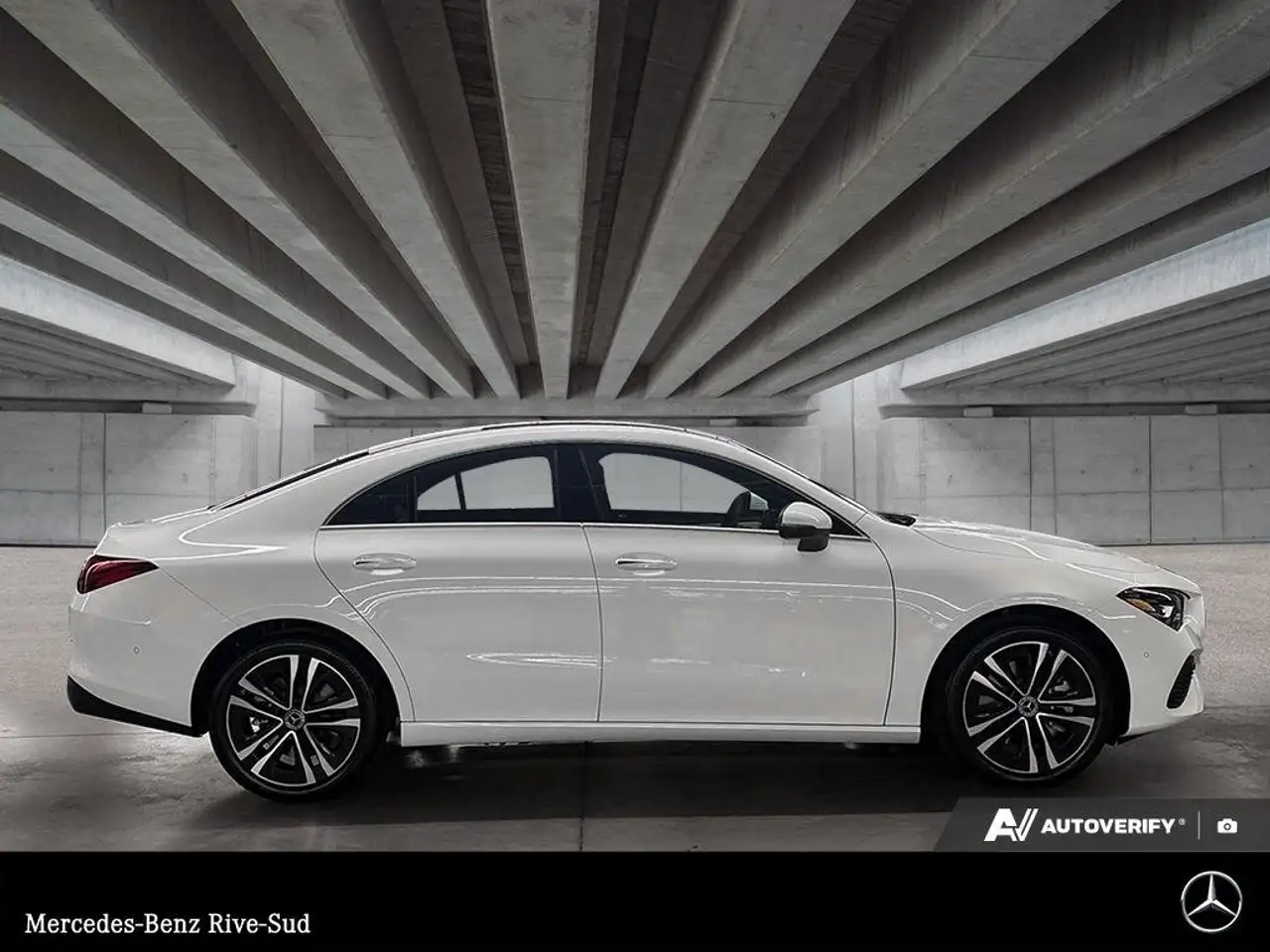 Mercedes-Benz CLA снимка Mercedes-Benz CLA