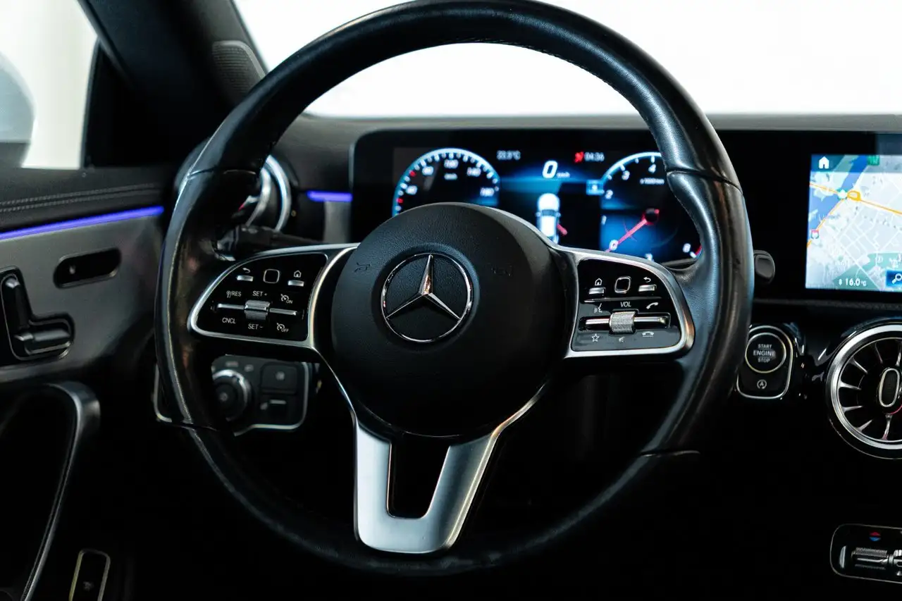 Mercedes-Benz CLA снимка Mercedes-Benz CLA