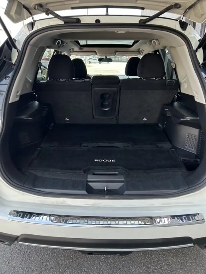 Nissan Rogue fotografie Nissan Rogue