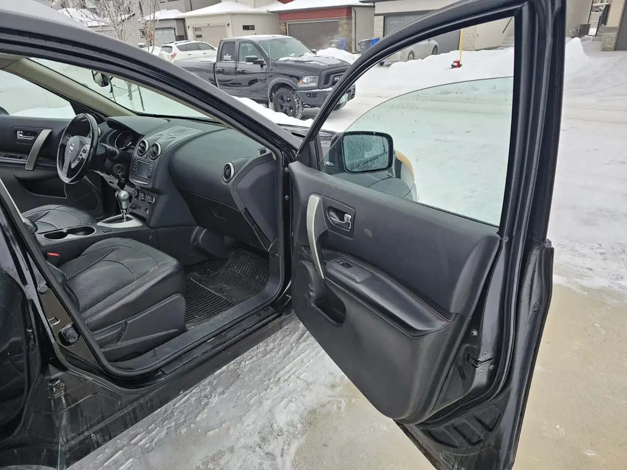 Nissan Rogue photo Nissan Rogue