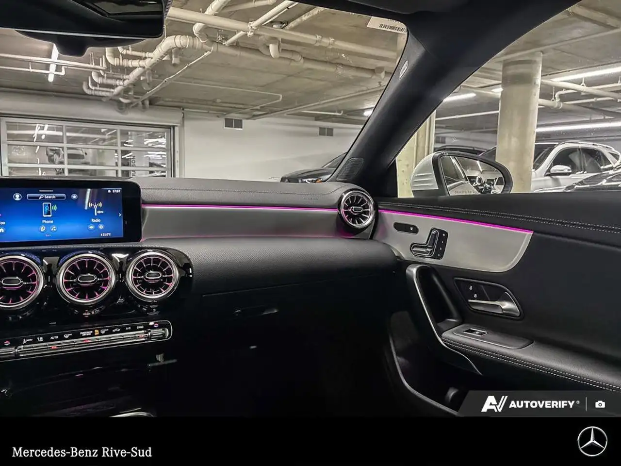 Mercedes-Benz CLA снимка Mercedes-Benz CLA