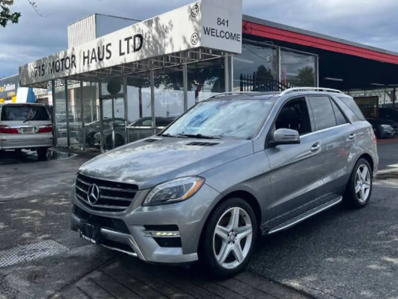 Mercedes-Benz M-Class photo Mercedes-Benz M-Class