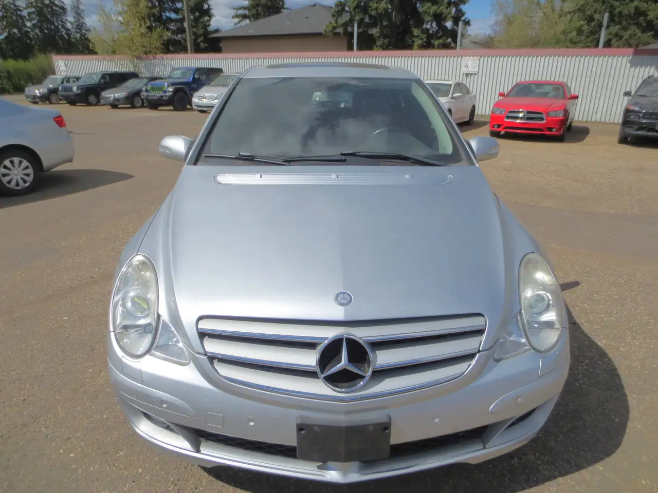 Mercedes-Benz R-Class снимка Mercedes-Benz R-Class