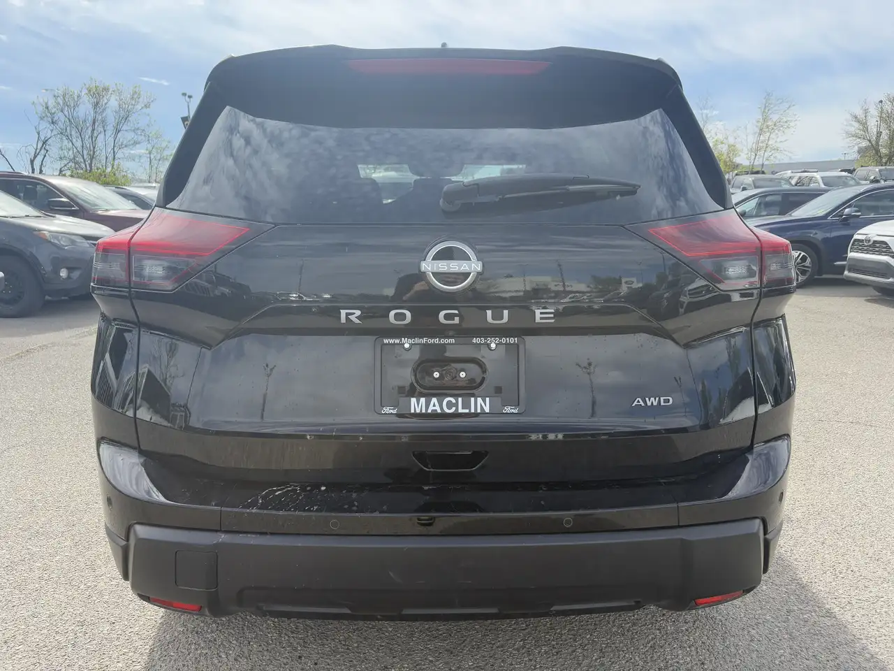 Nissan Rogue снимка Nissan Rogue