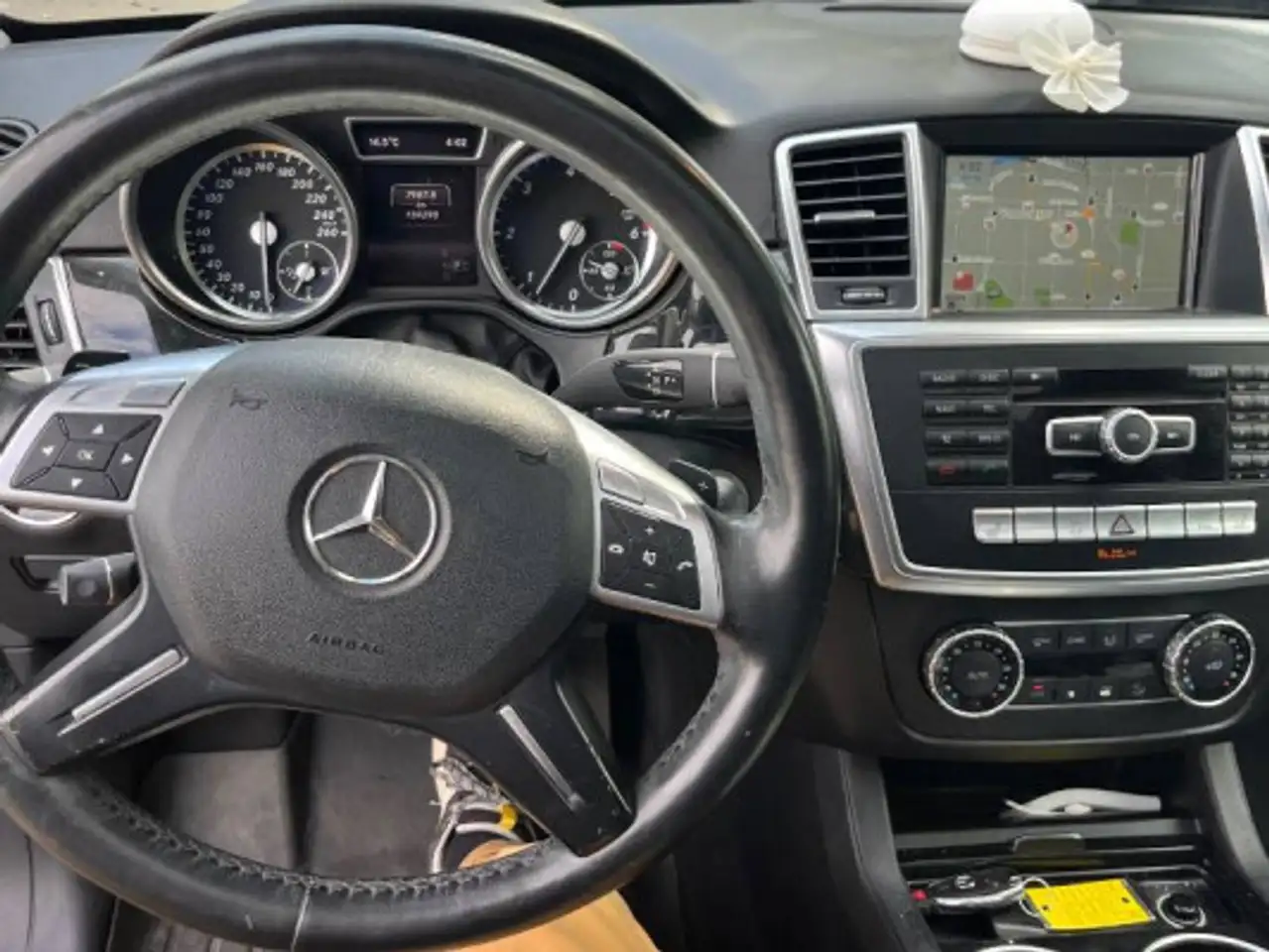 Mercedes-Benz M-Class photo Mercedes-Benz M-Class