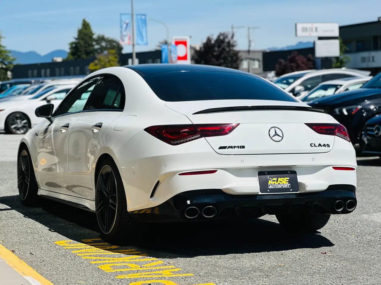 Mercedes-Benz CLA снимка Mercedes-Benz CLA