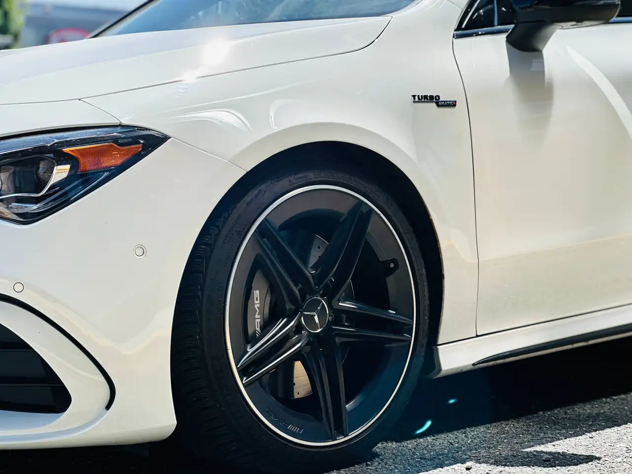 Mercedes-Benz CLA снимка Mercedes-Benz CLA