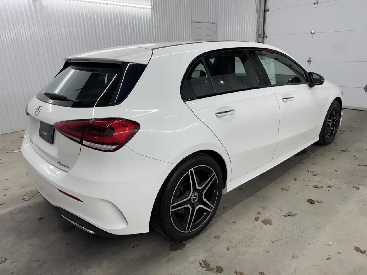Mercedes-Benz A-Class снимка Mercedes-Benz A-Class
