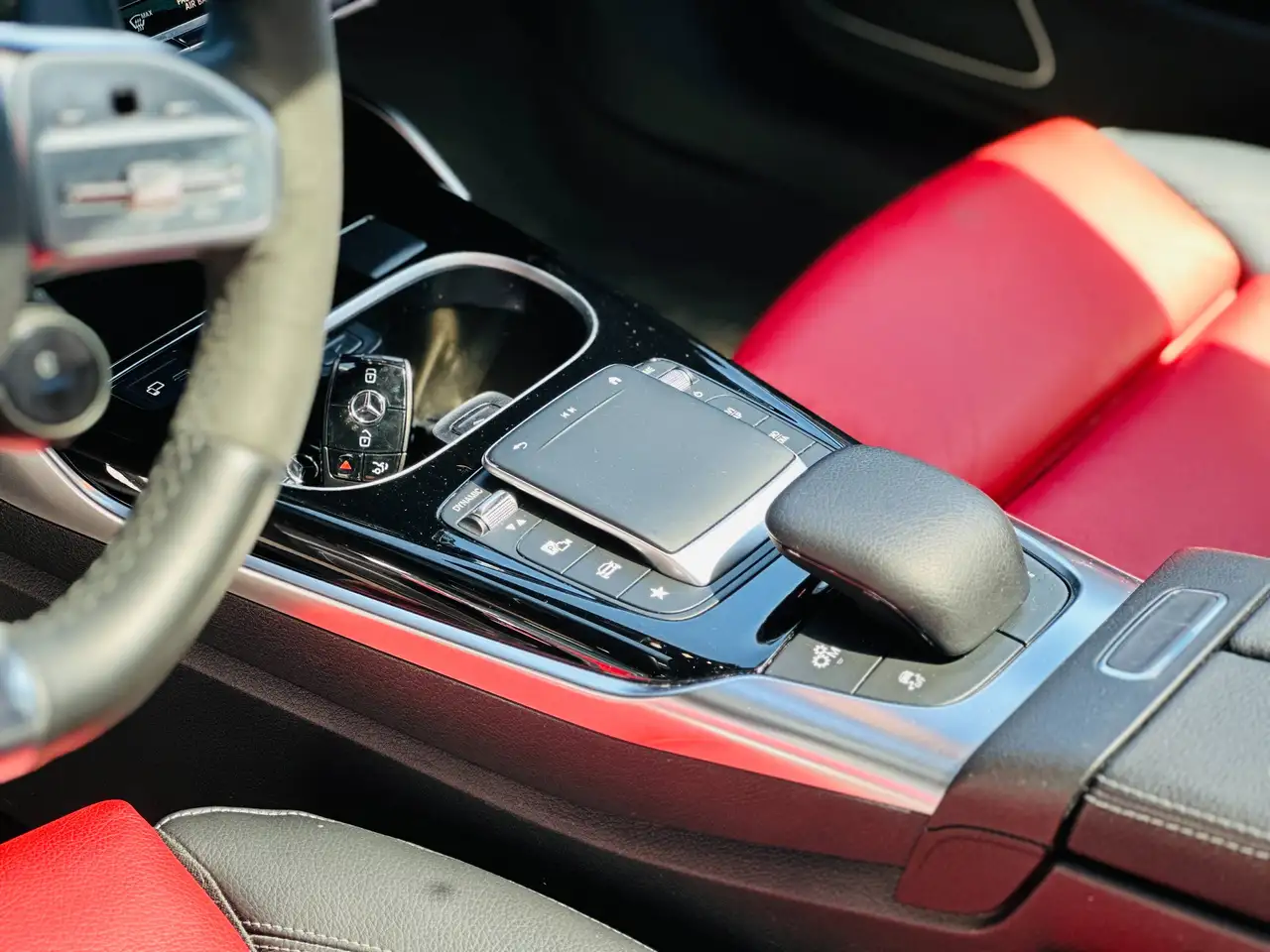 Mercedes-Benz CLA снимка Mercedes-Benz CLA