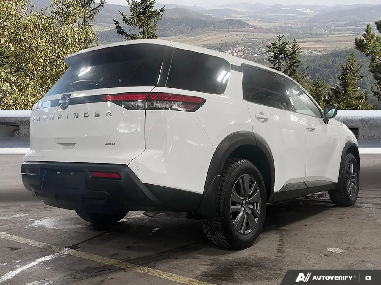 Nissan Pathfinder fotografie Nissan Pathfinder