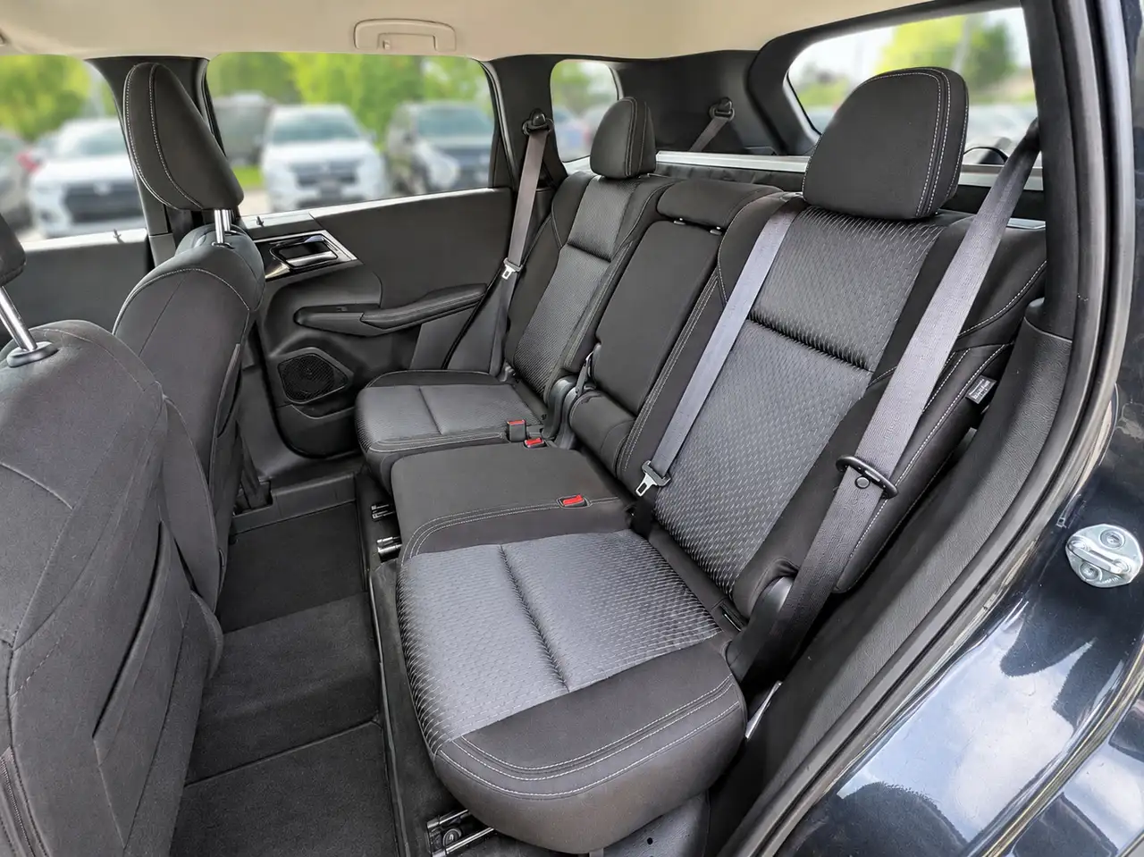 Mitsubishi Outlander снимка Mitsubishi Outlander