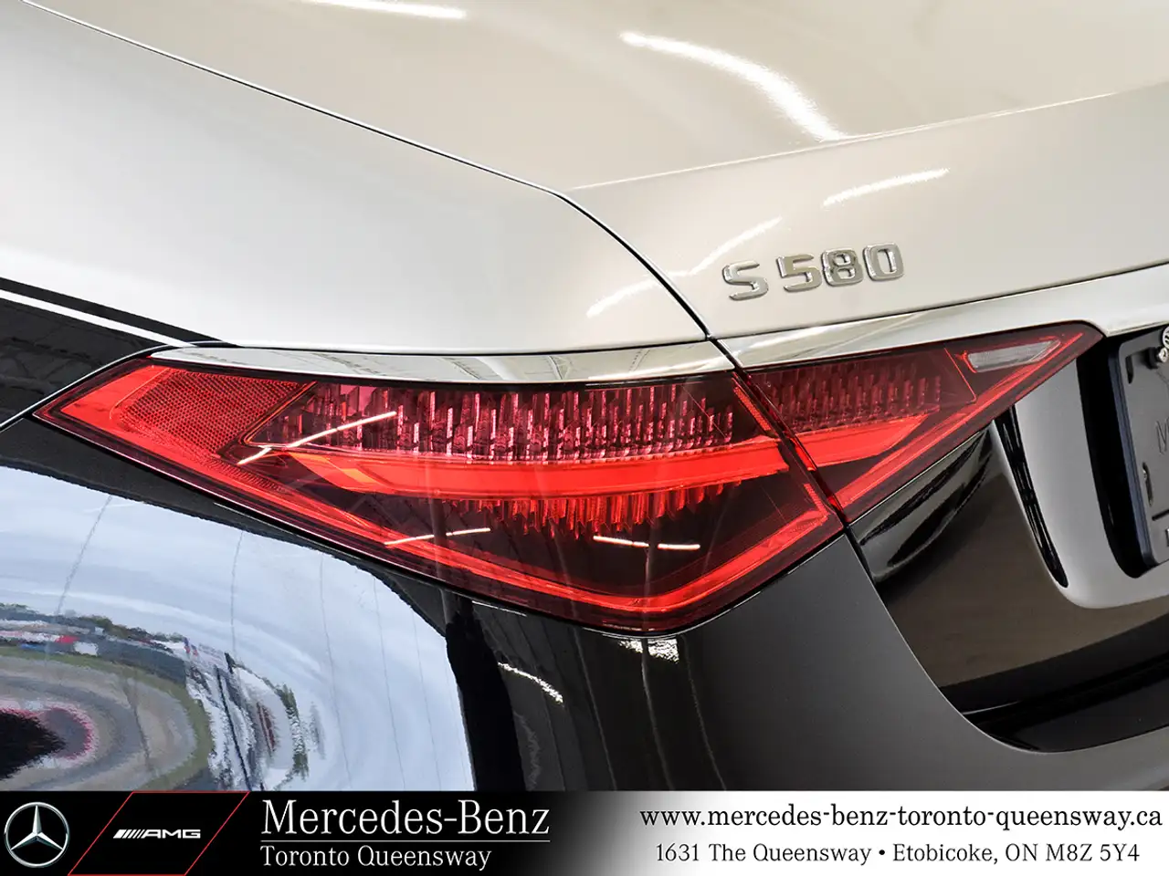 Mercedes-Benz S-Class снимка Mercedes-Benz S-Class