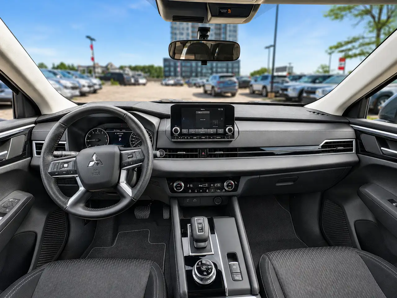 Mitsubishi Outlander снимка Mitsubishi Outlander