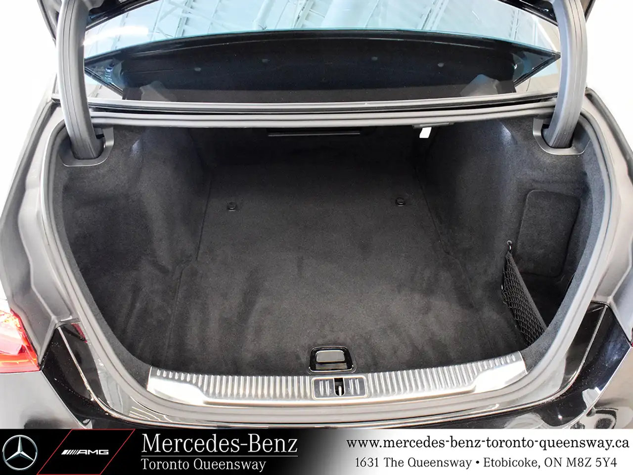 Mercedes-Benz S-Class снимка Mercedes-Benz S-Class