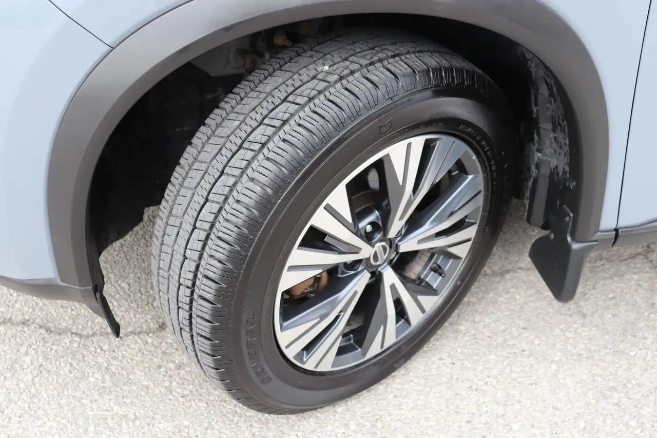 Nissan Rogue fotografie Nissan Rogue