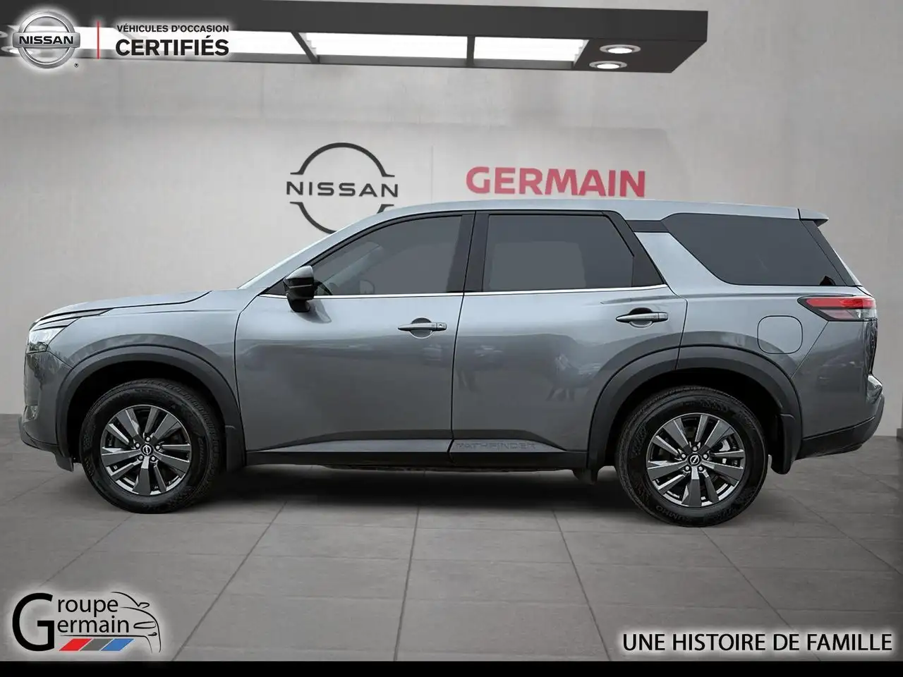 Nissan Pathfinder снимка Nissan Pathfinder