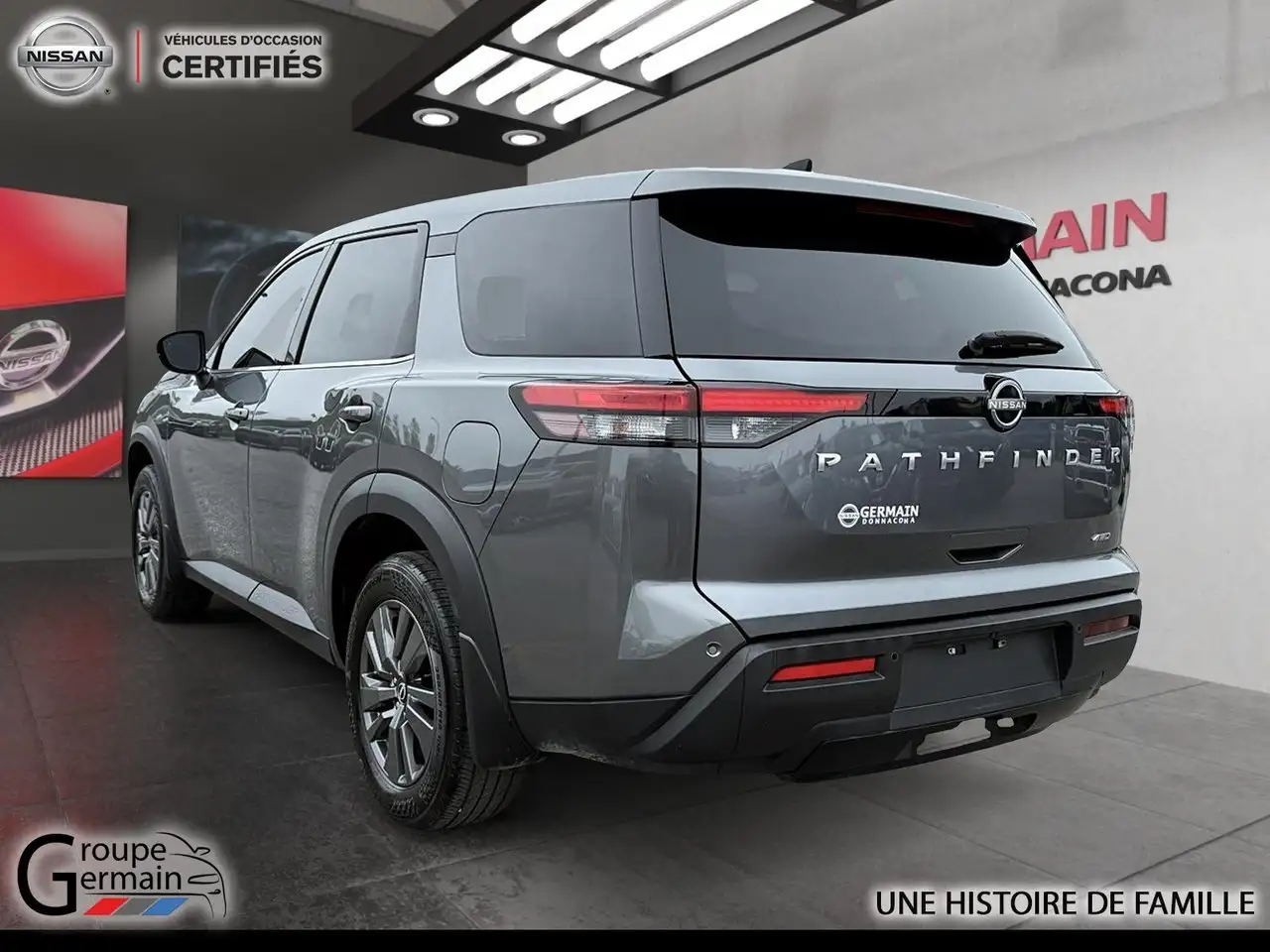Nissan Pathfinder снимка Nissan Pathfinder