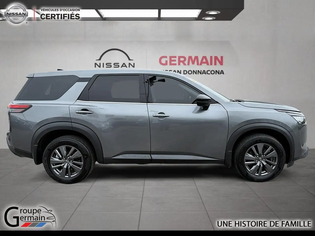 Nissan Pathfinder снимка Nissan Pathfinder