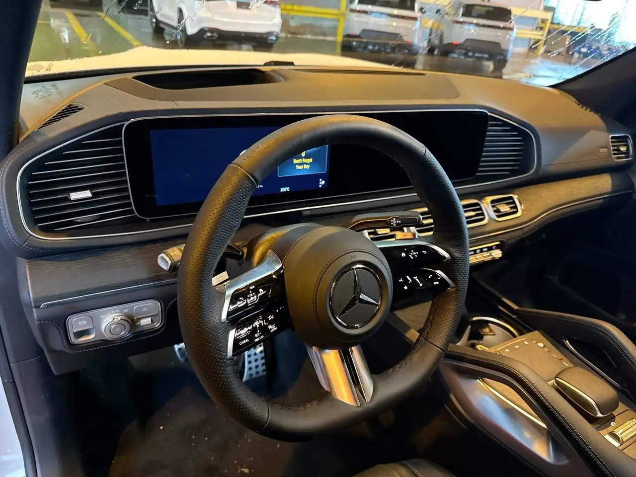 Mercedes-Benz GLS снимка Mercedes-Benz GLS