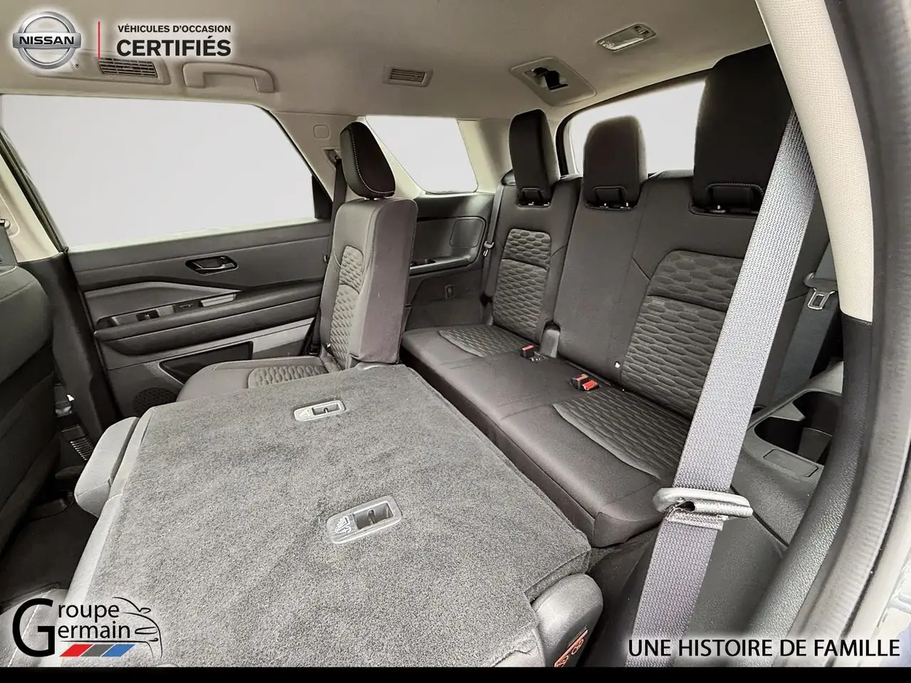 Nissan Pathfinder снимка Nissan Pathfinder
