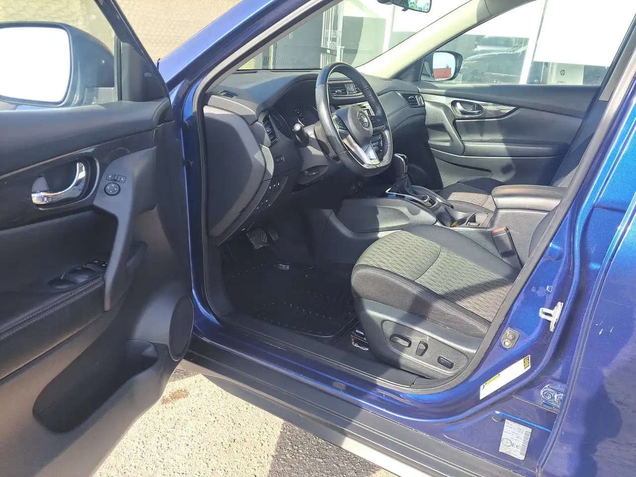 Nissan Rogue photo Nissan Rogue